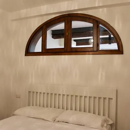 Cute Apartment Near Santa Croce-3